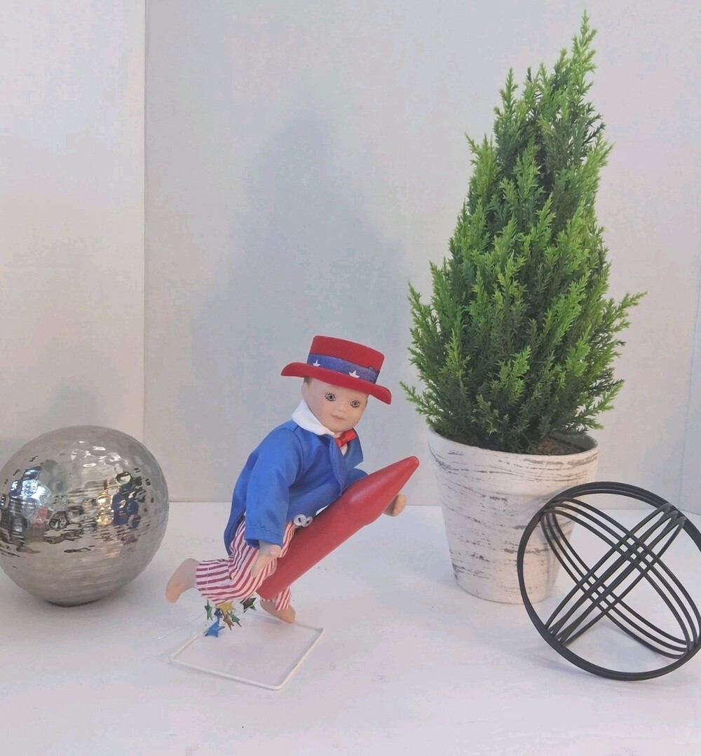 Vintage Ashton-Drake "Baby Fourth Of July" Figure Patriotic July 4th Decor EUC!